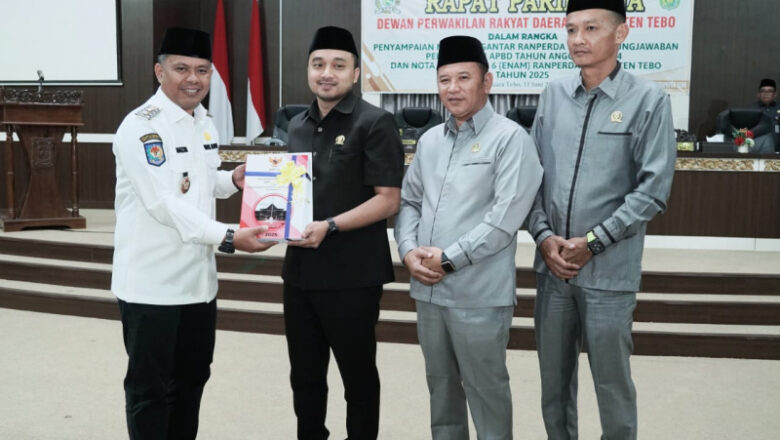 Khalis Mustiko Pimpin Rapurna Nota Pengantar Ranperda LKPJ APBD Tahun Anggaran 2024