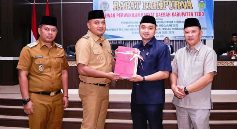 DPRD Tebo Gelar Paripurna Nota Pengantar Ranperda APBD Perubahan 2025
