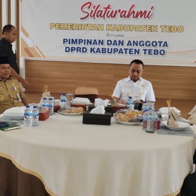 DPRD Tebo Coffee Morning Bersama Pemkab Tebo Bahas Kondisi Keuangan Daerah Yang Alami Pengurangan 300 Miliar