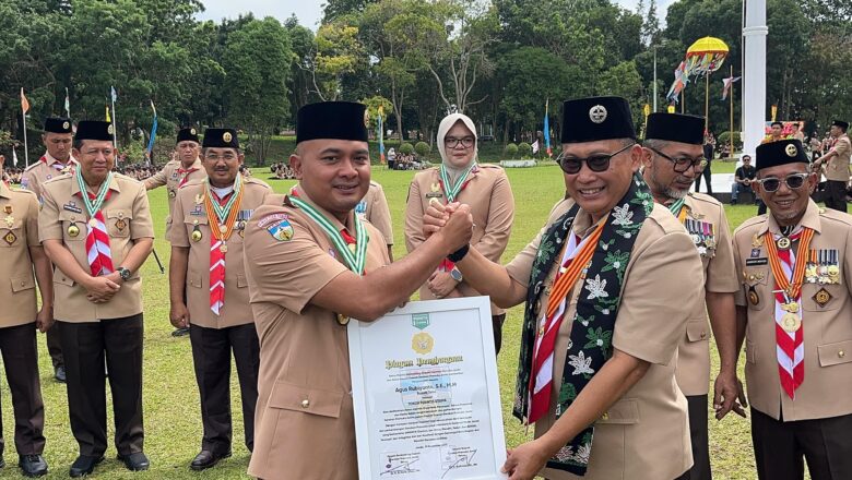 Agus Rubiyanto Dianugerahi Perintis Utama Oleh Kwarda Gerakan Pramuka Provinsi Jambi