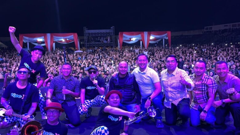 Dihibur Tipe-X, Ribuan Masyarakat Tebo Padati Tebo Fest Vol-2 Puncak HUT Tebo